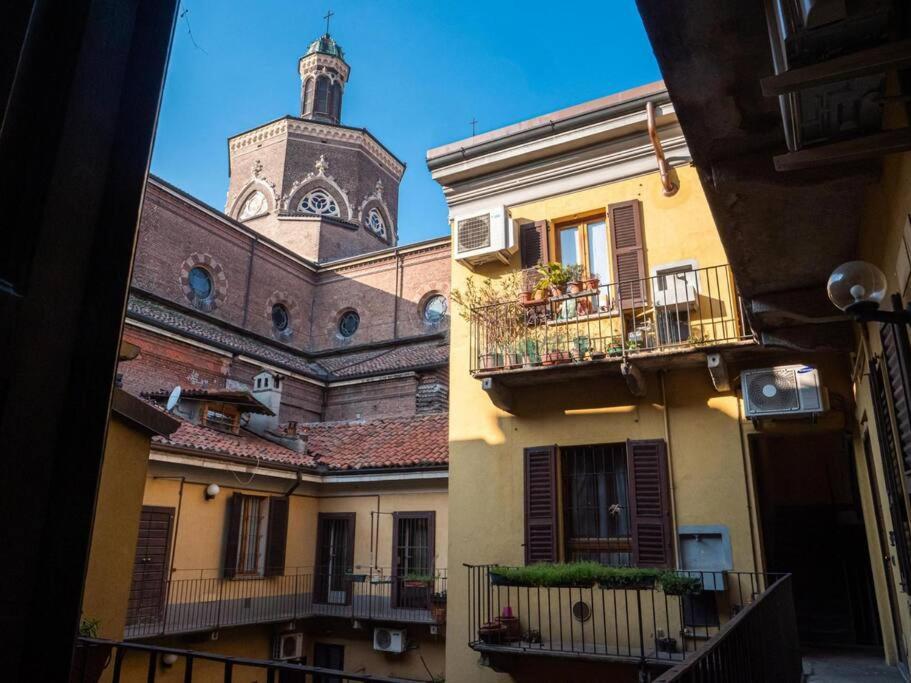 Romantic Flat On Navigli River By Easylife Milánó Kültér fotó